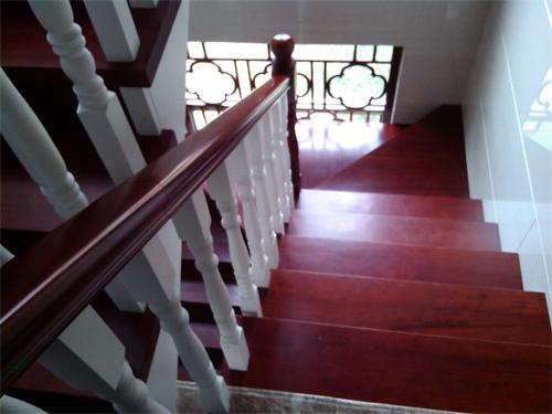 楼梯木器漆翻新