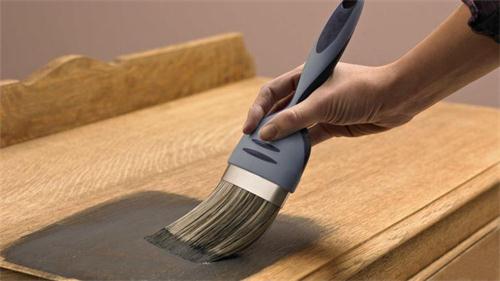 为什么不选择油性木器漆翻新家具？_木器漆|大荷水性漆