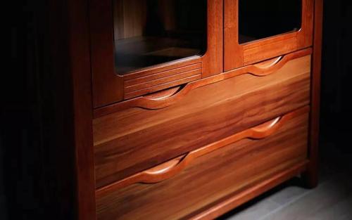 旧家具翻新选漆有什么讲究？