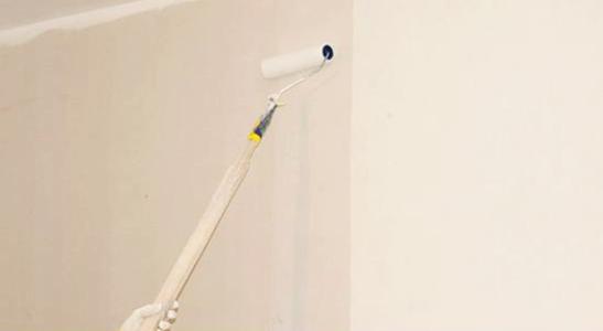 乳胶漆底漆刷完多久刷面漆，刷面漆要注意什么？