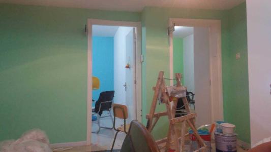 乳胶漆底漆刷完多久刷面漆，刷面漆要注意什么？