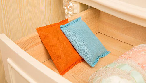 实木家具发霉该如何翻新刷木器漆？_木器漆翻新|大荷水性漆